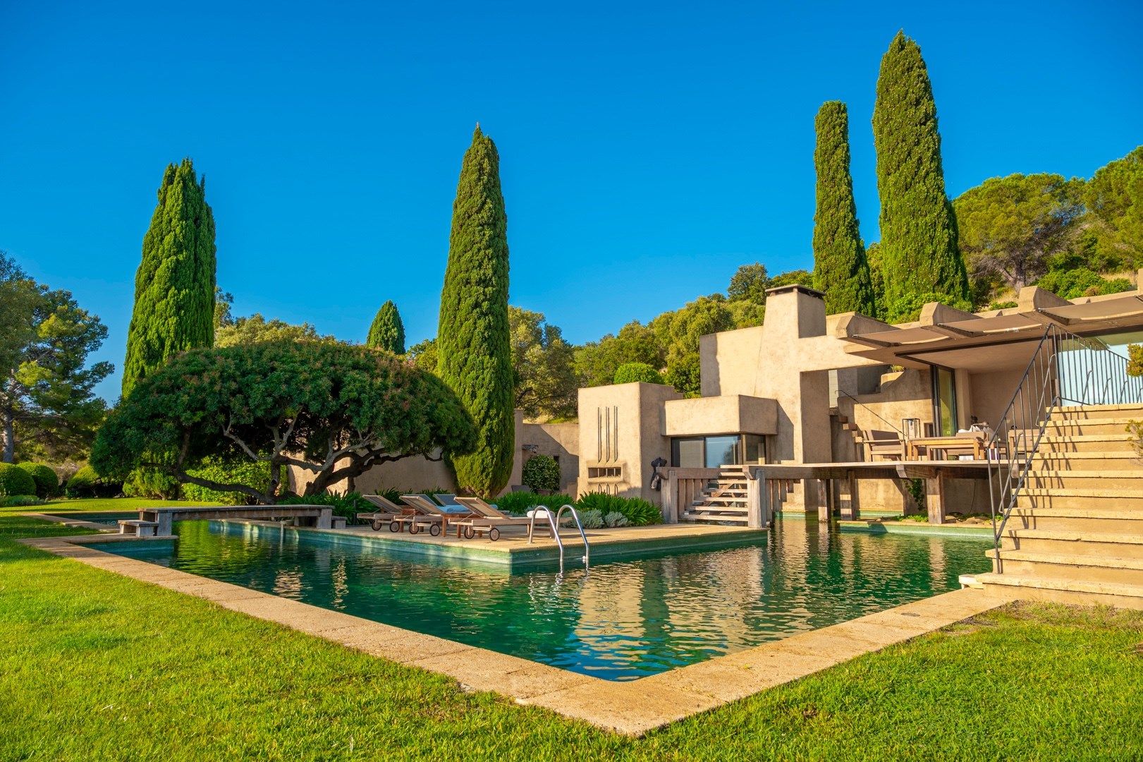 property 10 Rooms for seasonal rent on ST FLORENT (20217)