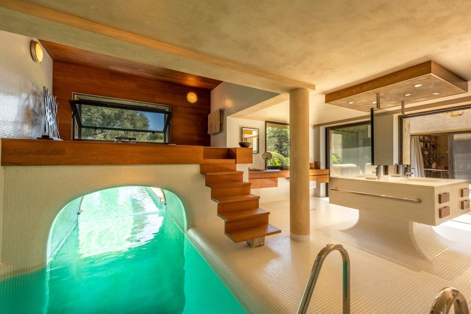 property 10 Rooms for seasonal rent on ST FLORENT (20217)
