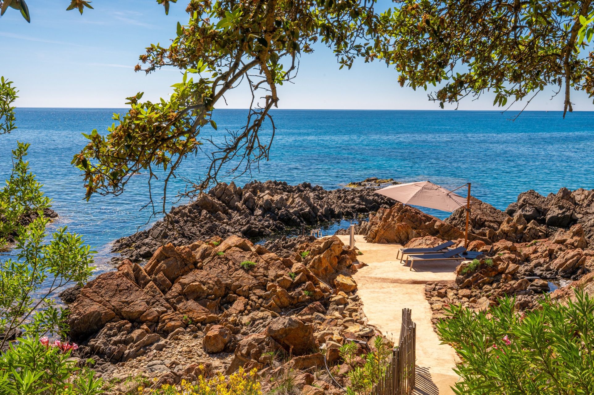 villa 7 Rooms for seasonal rent on SARI SOLENZARA (20145)