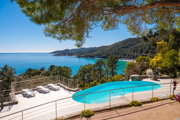 Vente Villa Sari-Solenzara 6&nbsp;Pièces 300&nbsp;m²
