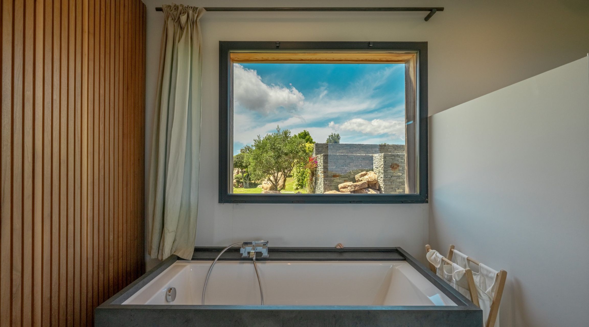 villa 7 Pièces en location saisonnière sur PORTO VECCHIO (20137)