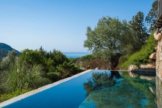 villa 6 Rooms for seasonal rent on PORTO VECCHIO (20137)
