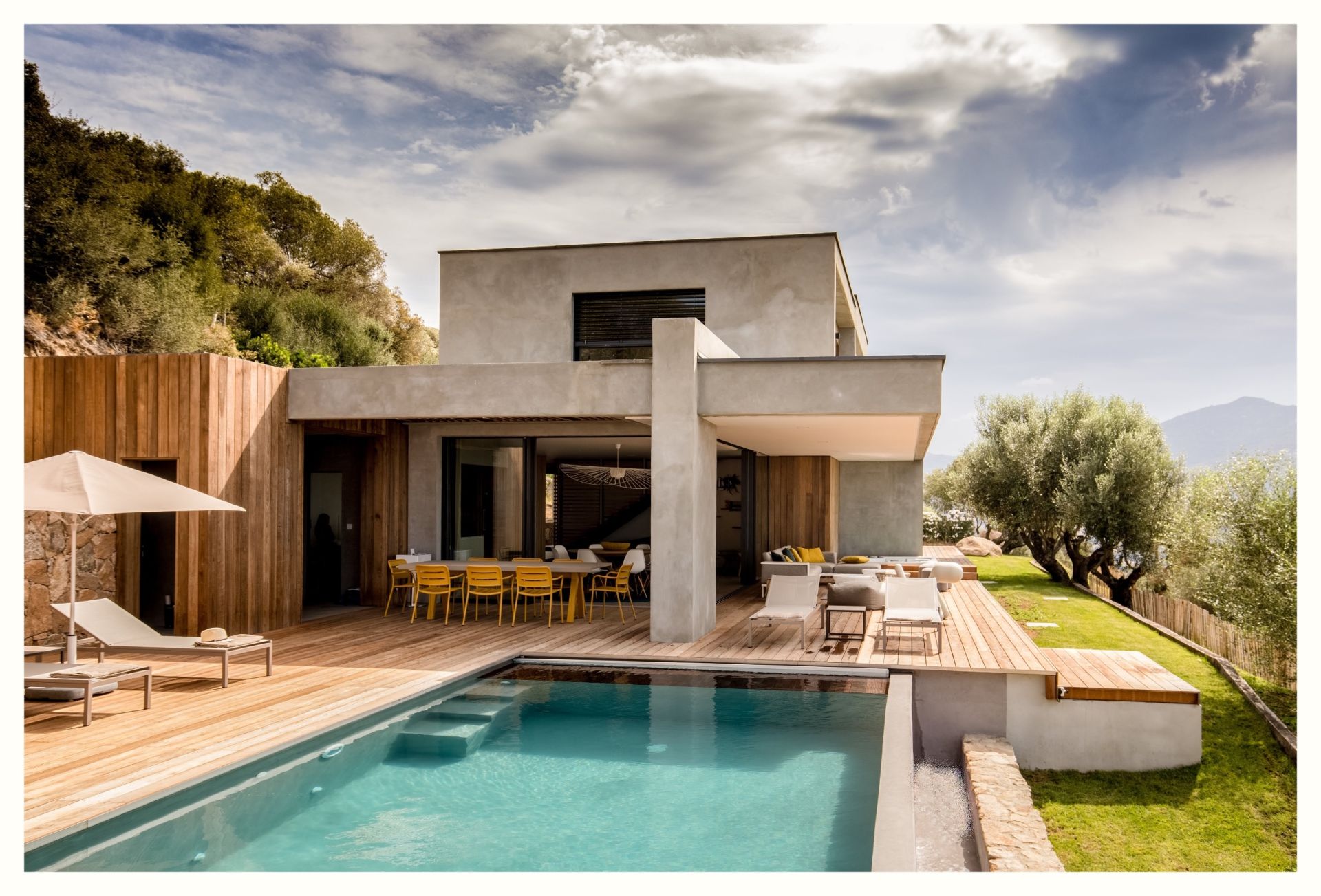 villa 6 Rooms for seasonal rent on OLMETO (20113)