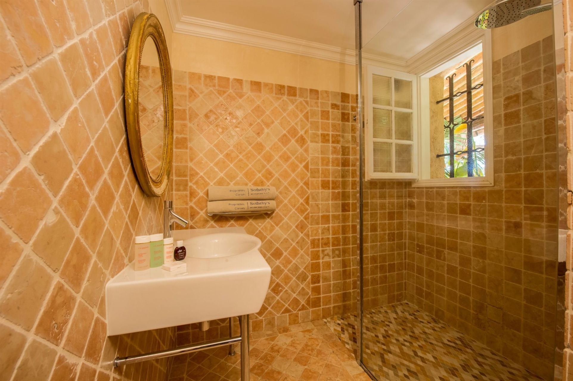 villa 7 Pièces en location saisonnière sur AJACCIO (20000)