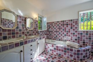 villa 7 Pièces en location saisonnière sur AJACCIO (20000)