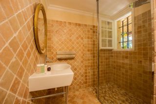 villa 7 Rooms for seasonal rent on AJACCIO (20000)