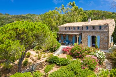 Location Villa Ajaccio 9 Pièces 180 m²