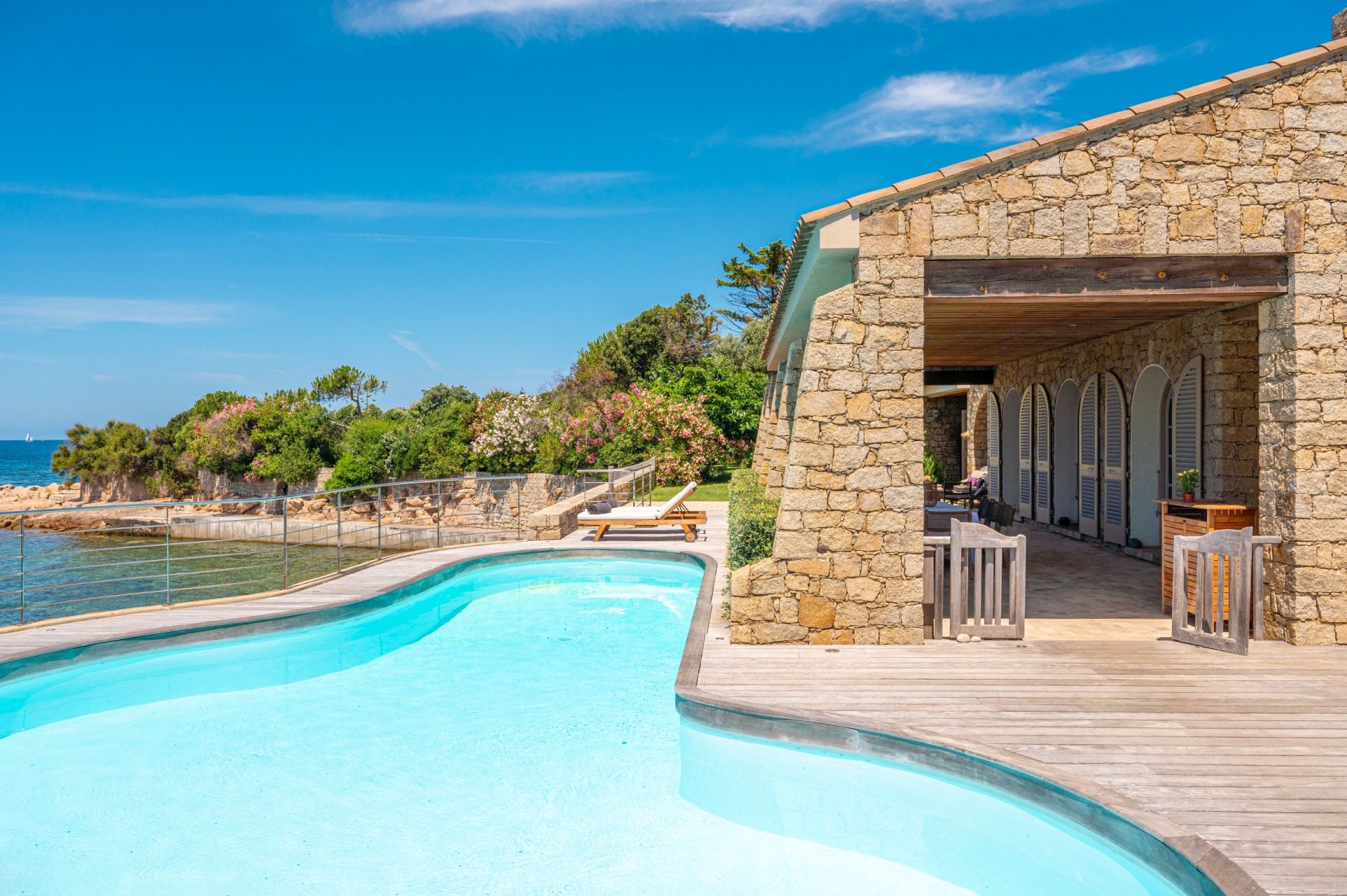 villa 10 Rooms for seasonal rent on AJACCIO (20000)