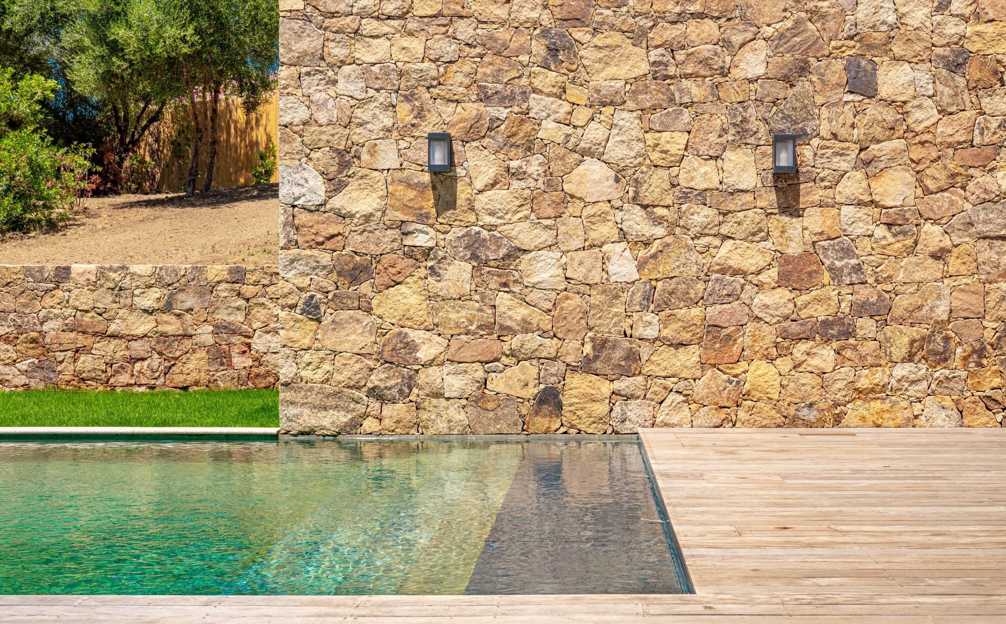 villa 10 Rooms for sale on OLMETO (20113)