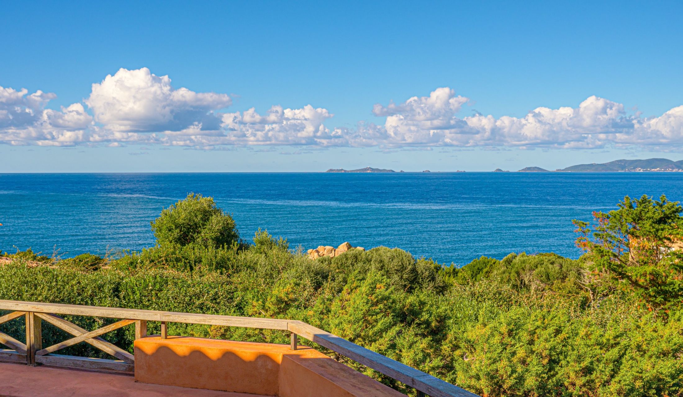 villa 8 Pièces en vente sur COTI CHIAVARI (20138)