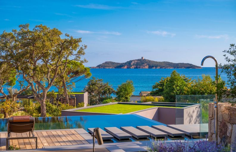 villa 9 Pièces en location saisonnière sur STE LUCIE DE PORTO VECCHIO (20144)