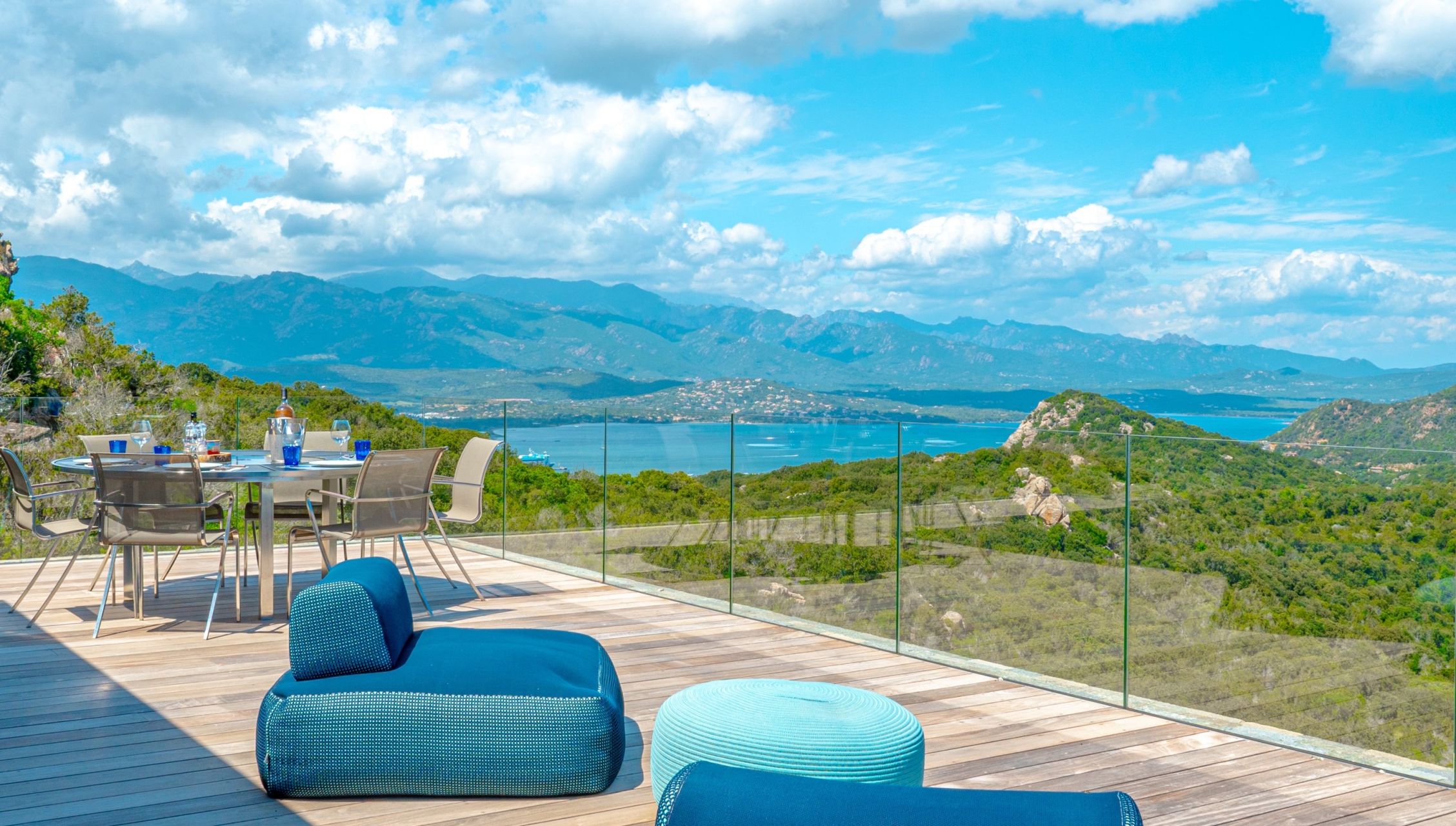 villa 9 Pièces en location saisonnière sur PORTO VECCHIO (20137)