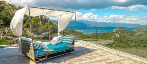 villa 9 Rooms for seasonal rent on PORTO VECCHIO (20137)