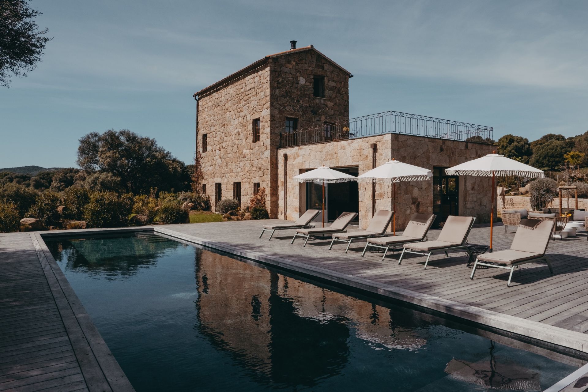 house 6 Rooms for seasonal rent on SERRA DI FERRO (20140)