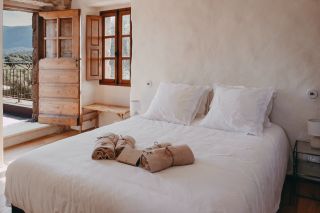 house 6 Rooms for seasonal rent on SERRA DI FERRO (20140)