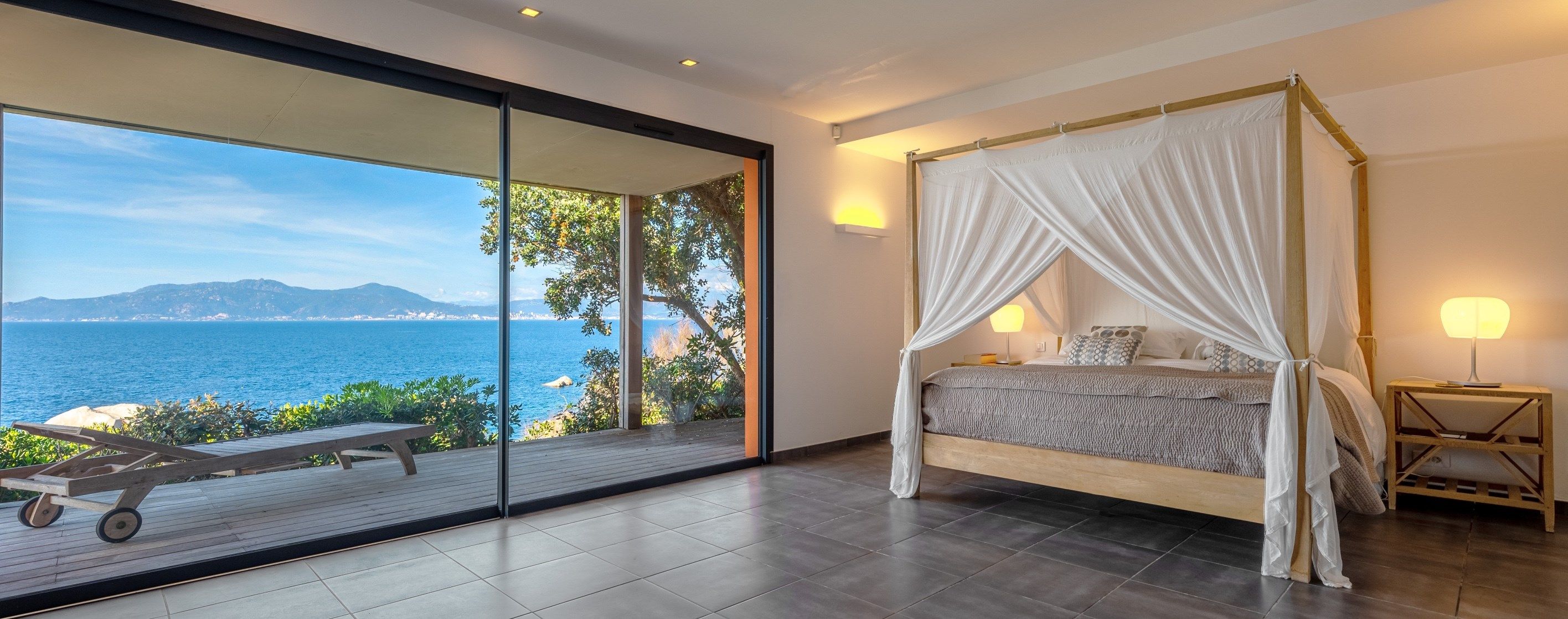 villa 11 Rooms for sale on COTI CHIAVARI (20138)
