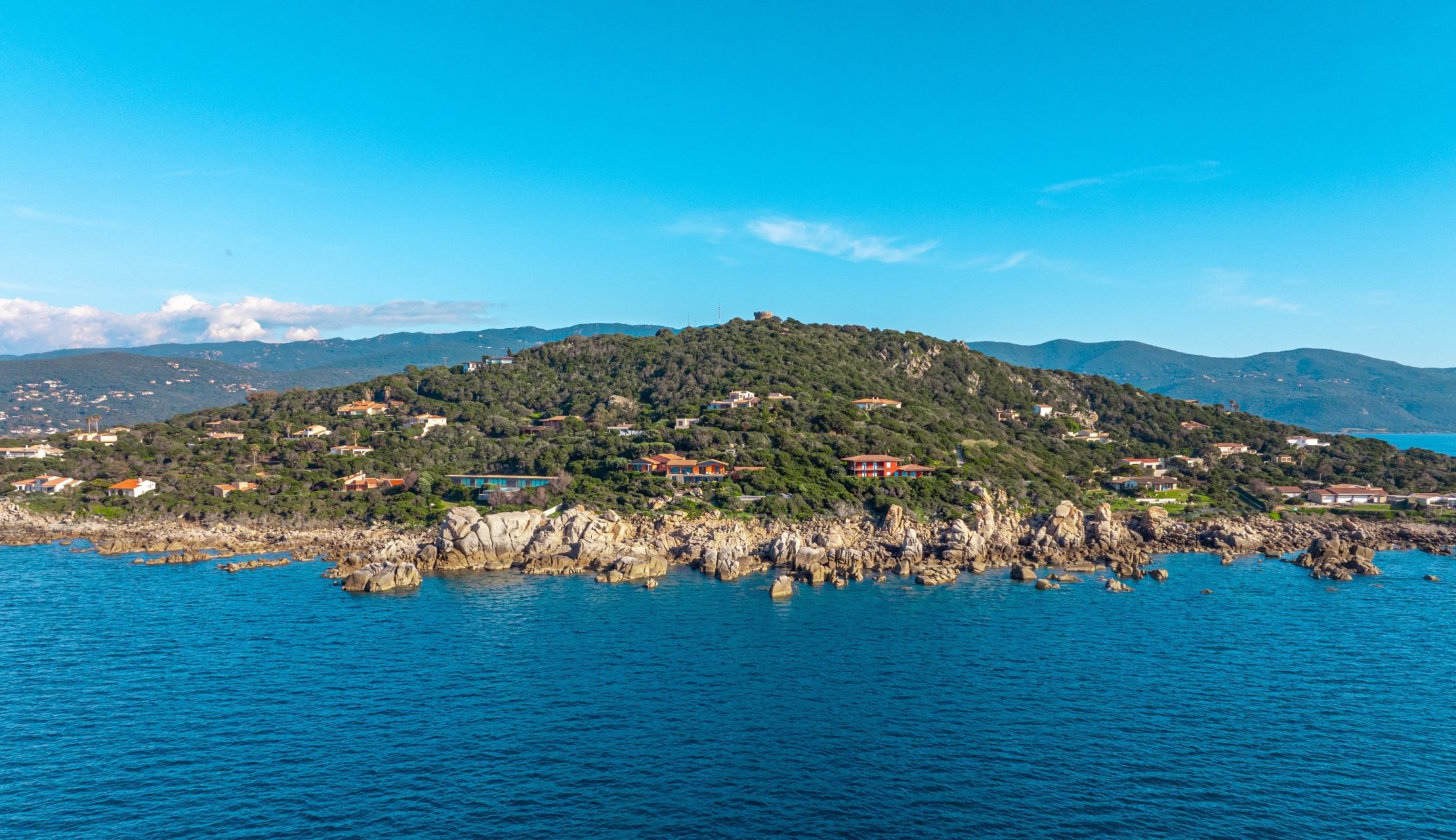 villa 11 Rooms for sale on COTI CHIAVARI (20138)