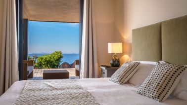 villa 11 Rooms for sale on COTI CHIAVARI (20138)