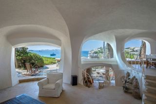 villa 8 Rooms for seasonal rent on BONIFACIO (20169)