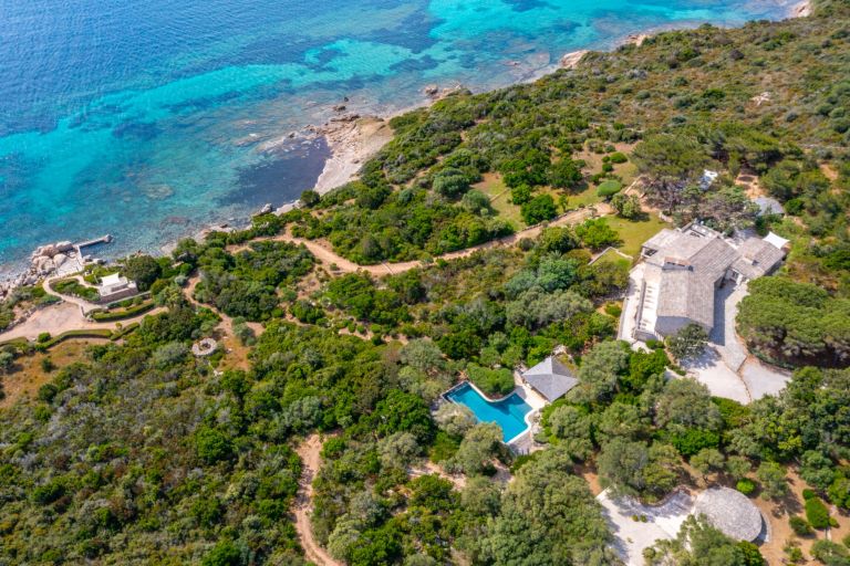 villa 7 Pièces en location saisonnière sur BONIFACIO (20169)