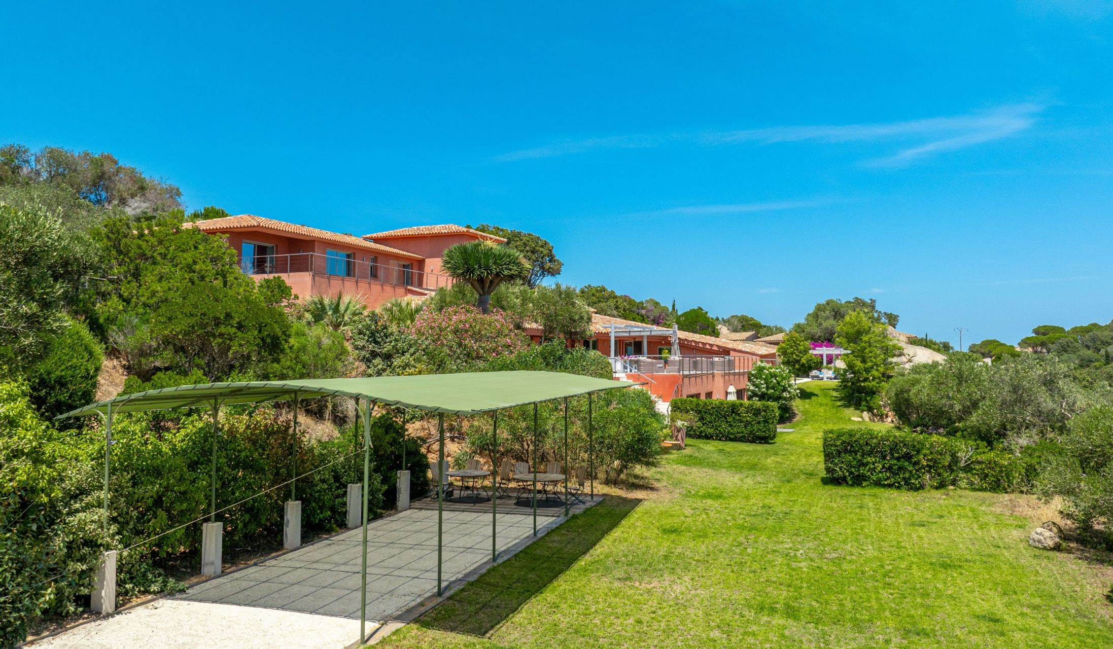 villa 11 Rooms for seasonal rent on BONIFACIO (20169)