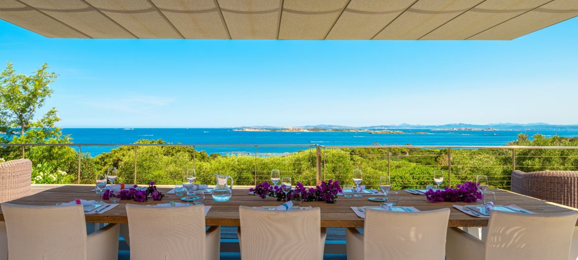 villa 11 Rooms for seasonal rent on BONIFACIO (20169)