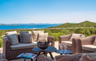 villa 11 Rooms for seasonal rent on BONIFACIO (20169)