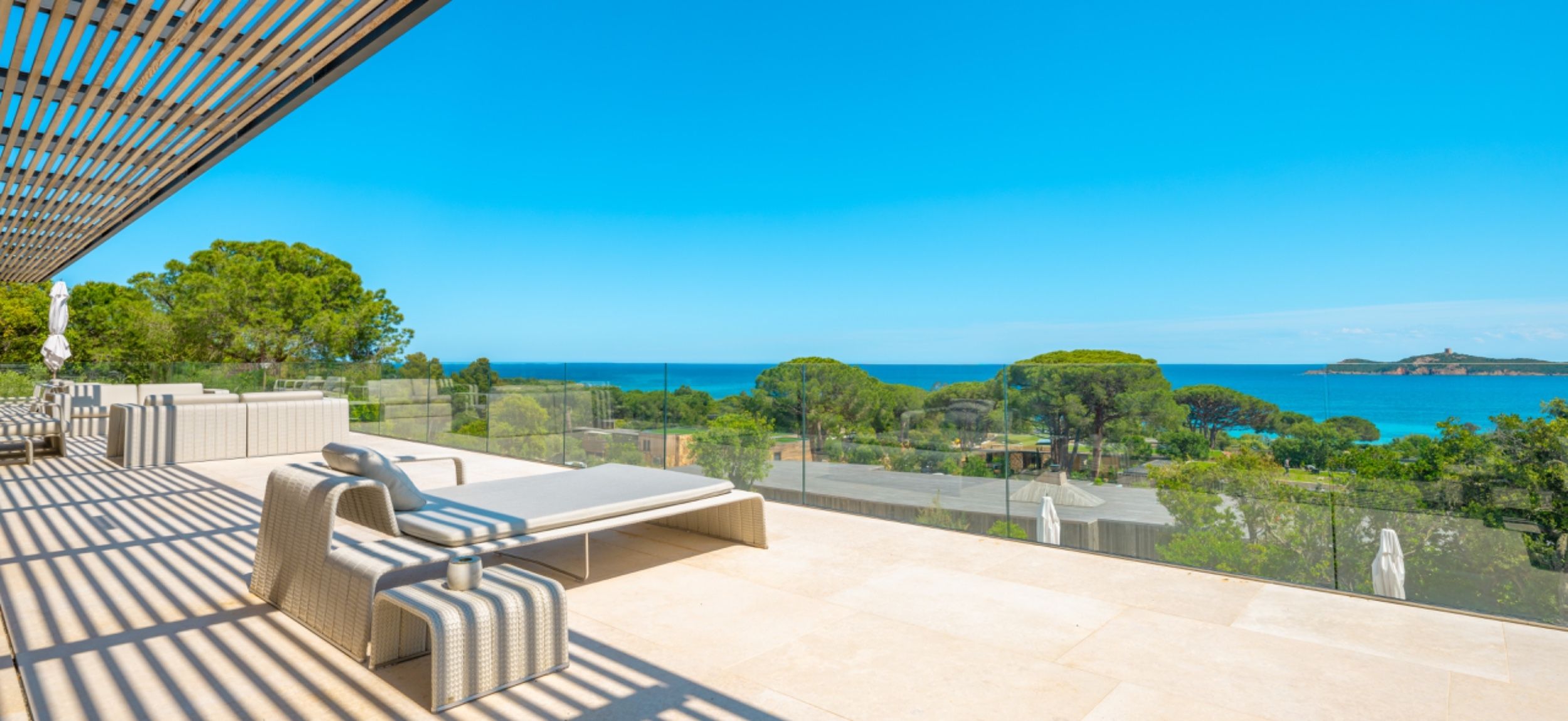 villa 8 Pièces en location saisonnière sur STE LUCIE DE PORTO VECCHIO (20144)