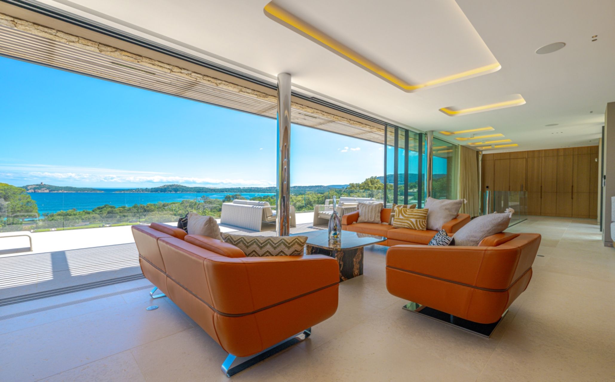 villa 8 Pièces en location saisonnière sur STE LUCIE DE PORTO VECCHIO (20144)