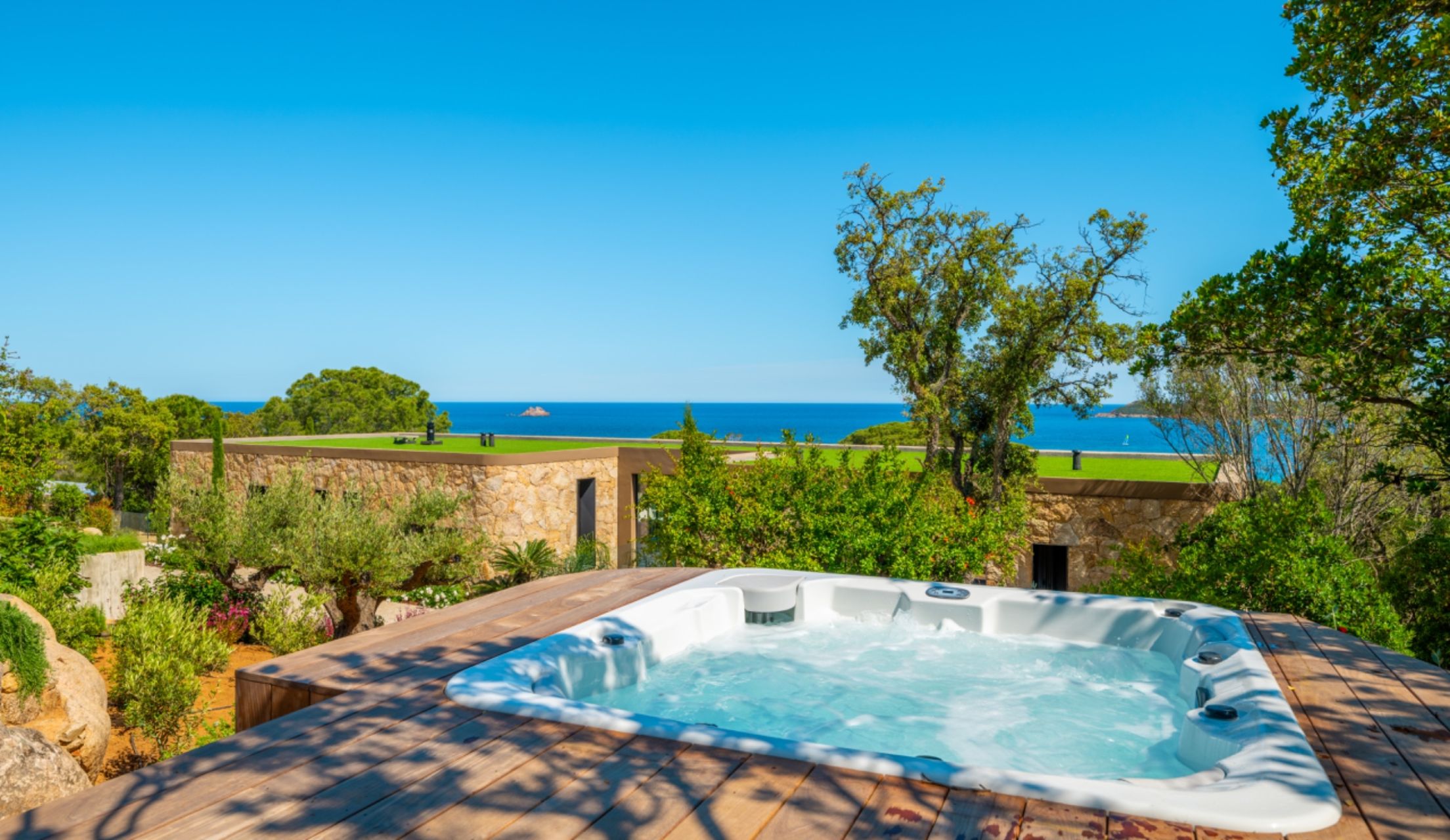 villa 8 Pièces en location saisonnière sur STE LUCIE DE PORTO VECCHIO (20144)