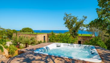 villa 8 Pièces en location saisonnière sur STE LUCIE DE PORTO VECCHIO (20144)