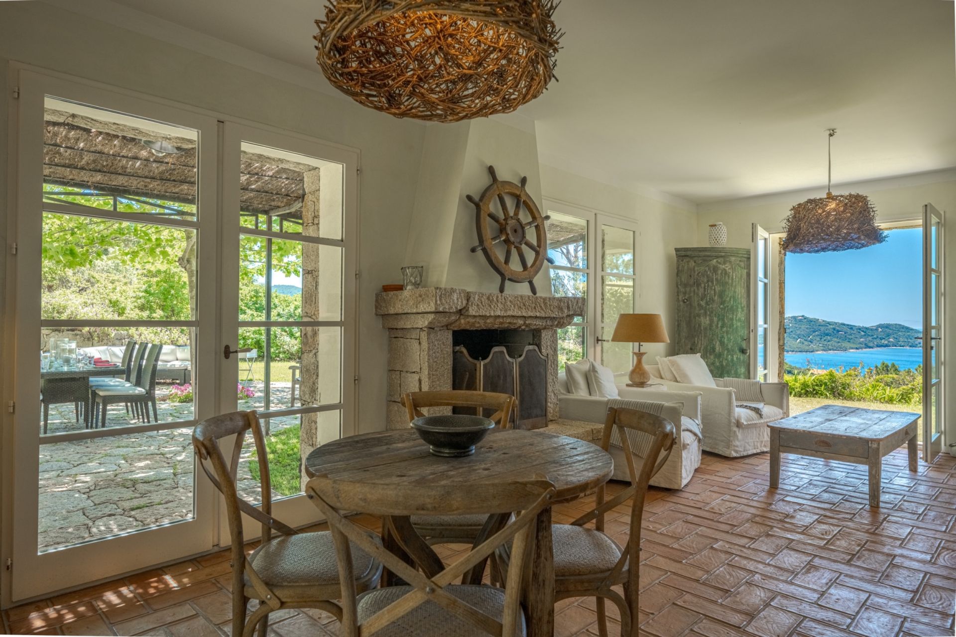 house 6 Rooms for seasonal rent on COTI CHIAVARI (20138)