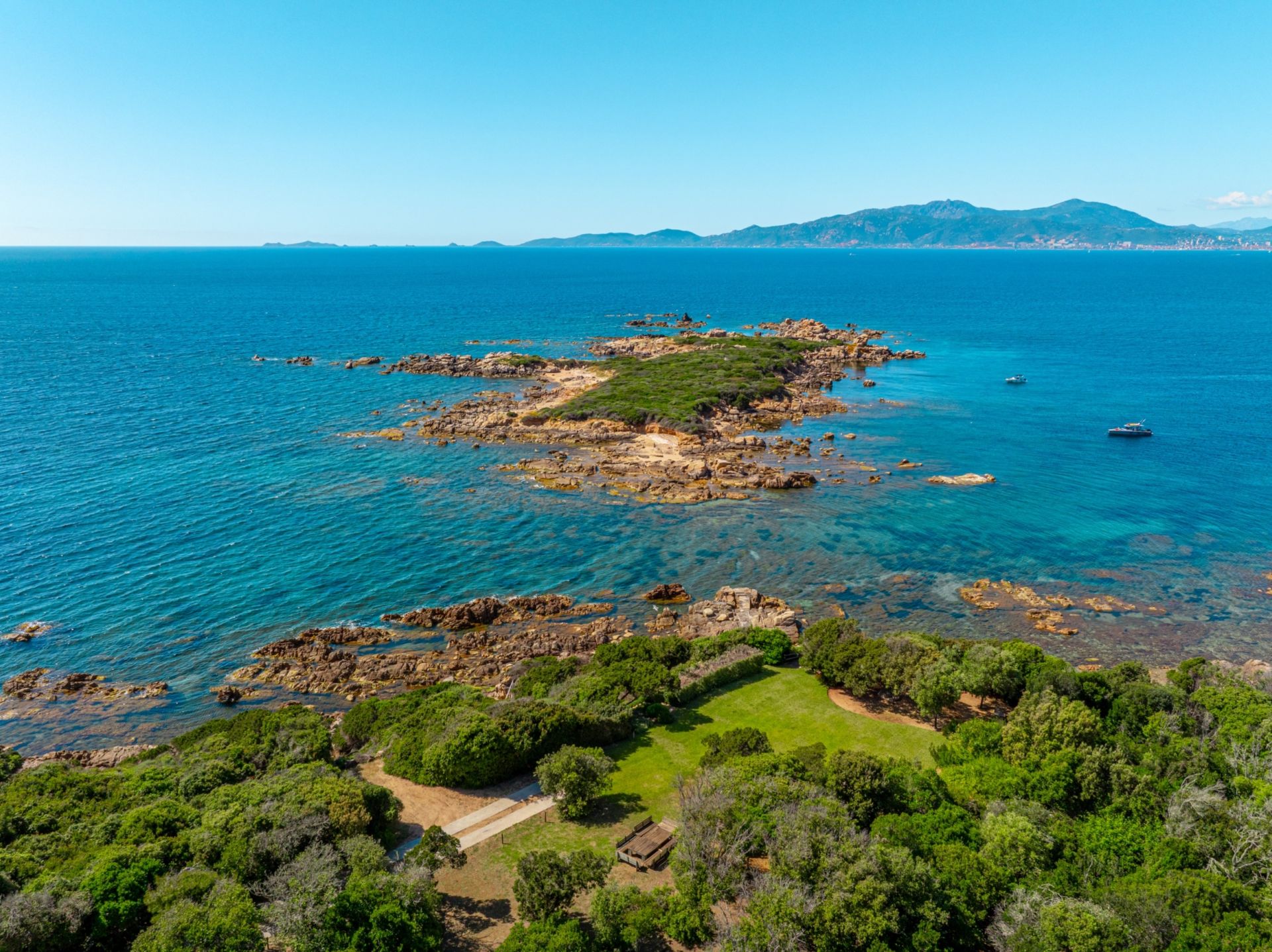 house 6 Rooms for seasonal rent on COTI CHIAVARI (20138)