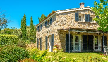 house 6 Rooms for seasonal rent on COTI CHIAVARI (20138)