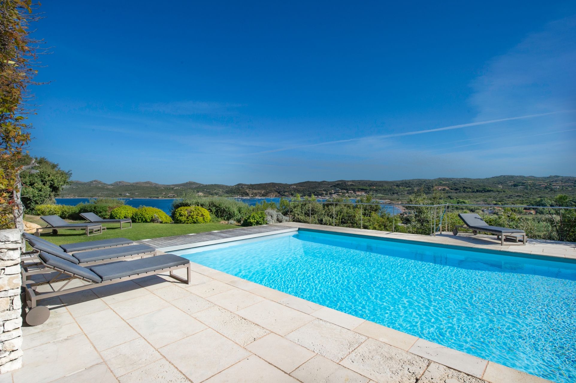 villa 10 Pièces en location saisonnière sur BONIFACIO (20169)