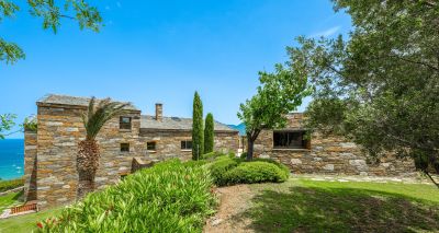 house 8 Rooms for seasonal rent on ST FLORENT (20217)