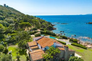 villa 10 Rooms for sale on PIETROSELLA (20166)