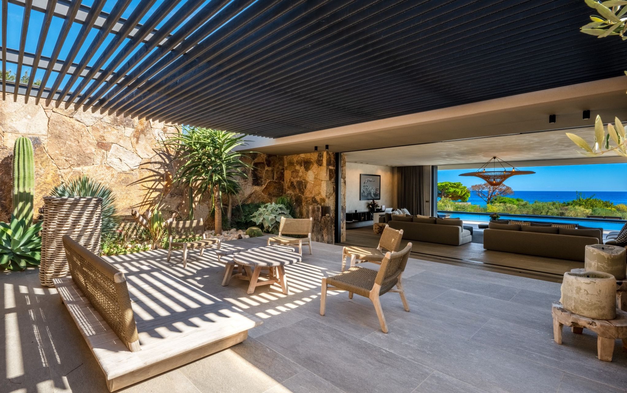 villa 9 Pièces en location saisonnière sur STE LUCIE DE PORTO VECCHIO (20144)