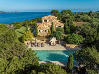 villa 6 Pièces en location saisonnière sur PORTO VECCHIO (20137)