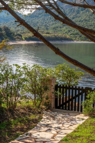 villa 6 Rooms for seasonal rent on PORTO VECCHIO (20137)
