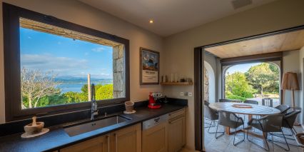 villa 6 Rooms for seasonal rent on PORTO VECCHIO (20137)