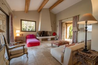 villa 6 Rooms for seasonal rent on PORTO VECCHIO (20137)