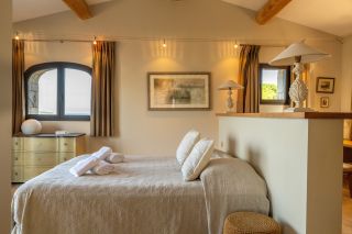 villa 6 Pièces en location saisonnière sur PORTO VECCHIO (20137)