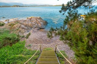 villa 6 Rooms for seasonal rent on PORTO VECCHIO (20137)