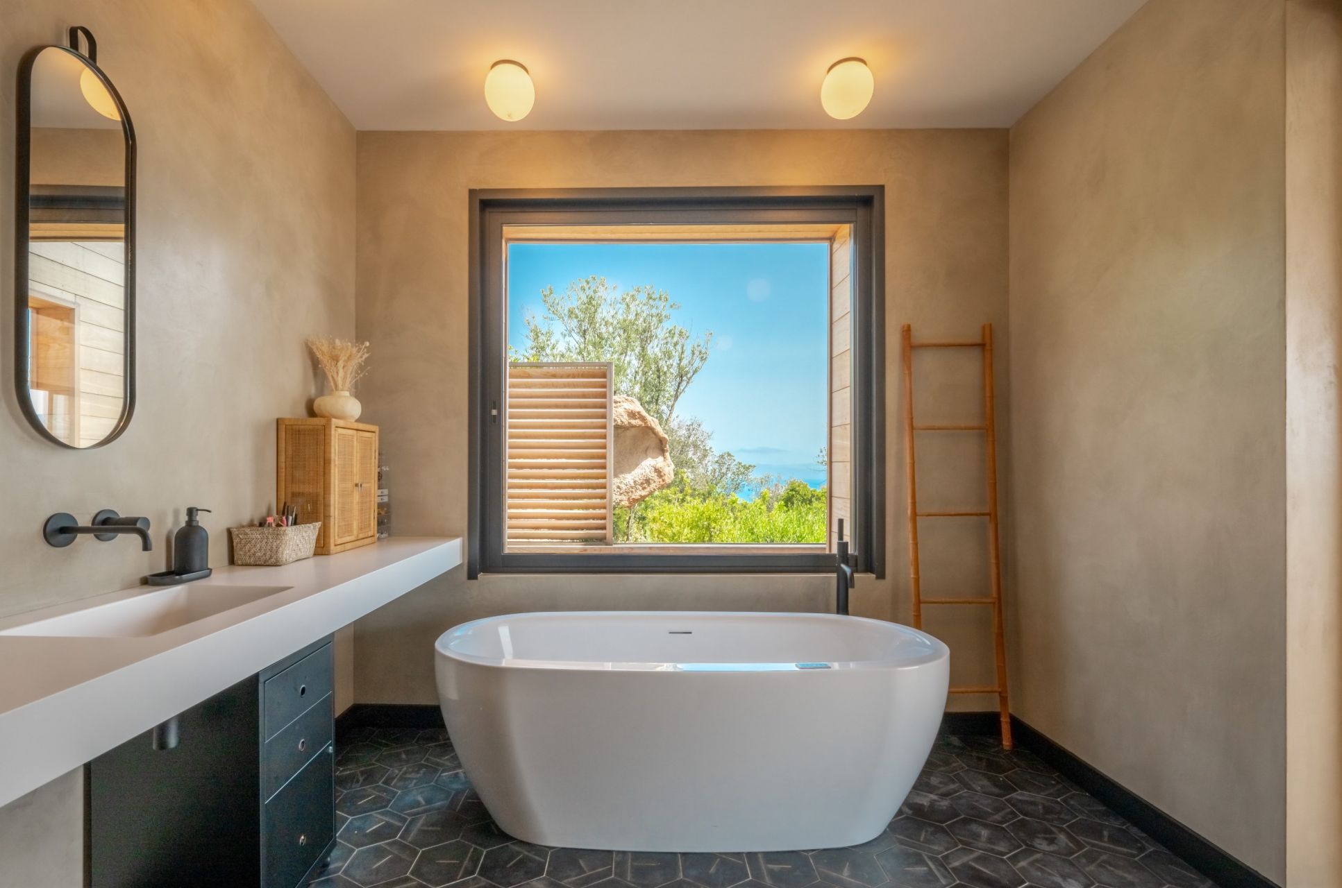 villa 6 Pièces en location saisonnière sur PORTO VECCHIO (20137)