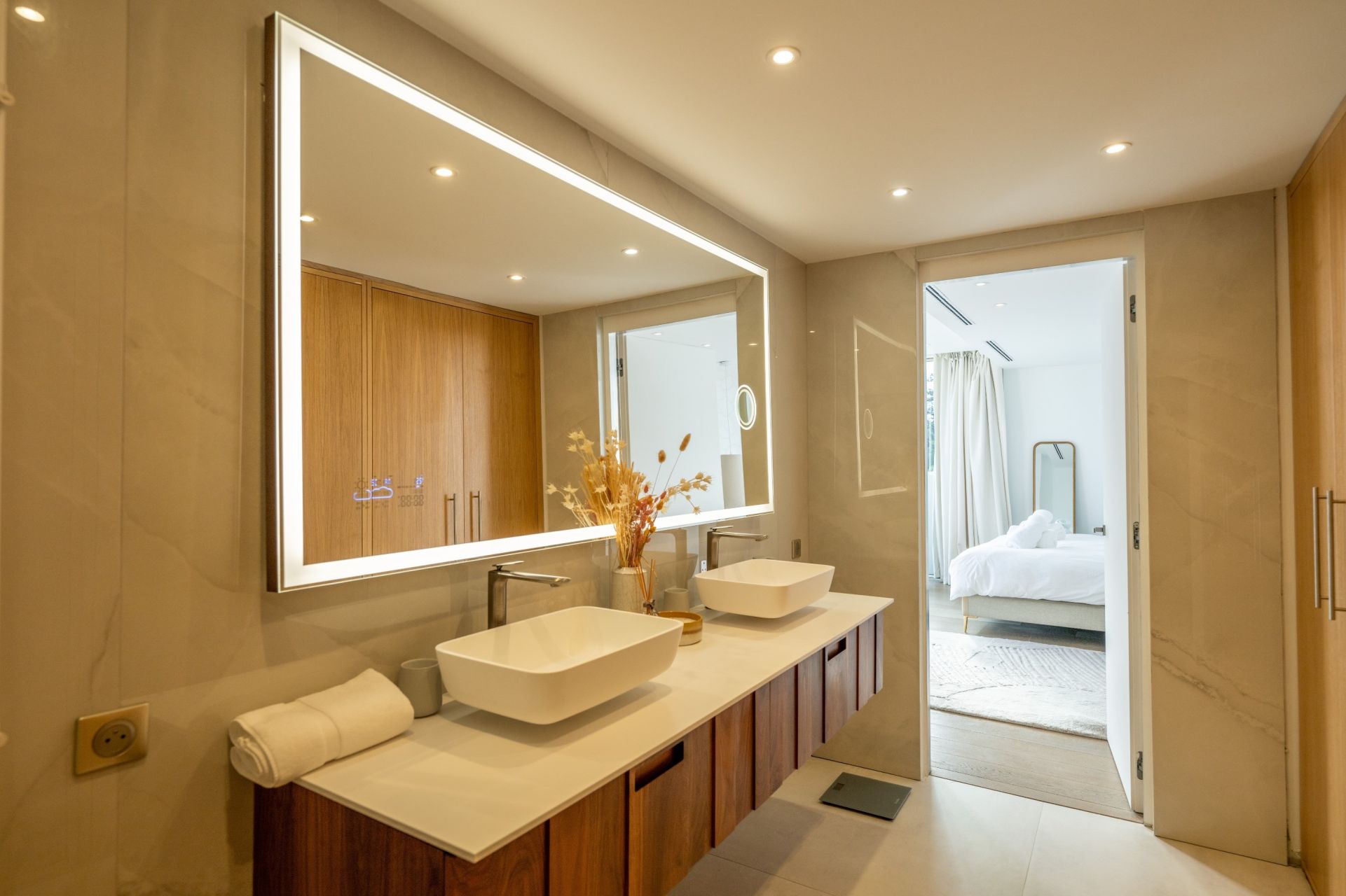 villa 10 Pièces en location saisonnière sur STE LUCIE DE PORTO VECCHIO (20144)