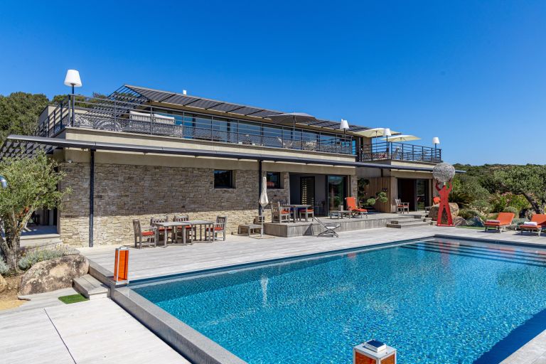 villa 7 Rooms for seasonal rent on BONIFACIO (20169)