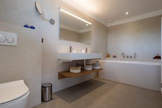 villa 7 Rooms for seasonal rent on BONIFACIO (20169)