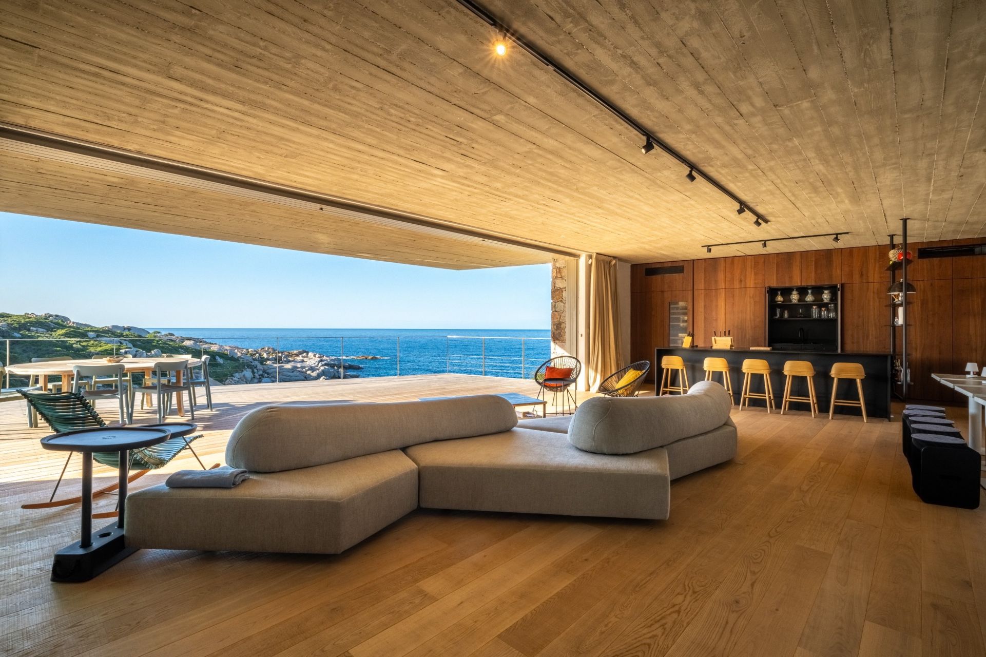 villa 6 Pièces en location saisonnière sur LUMIO (20260)