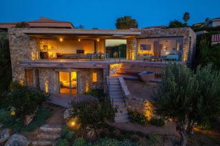 villa 6 Pièces en location saisonnière sur LUMIO (20260)